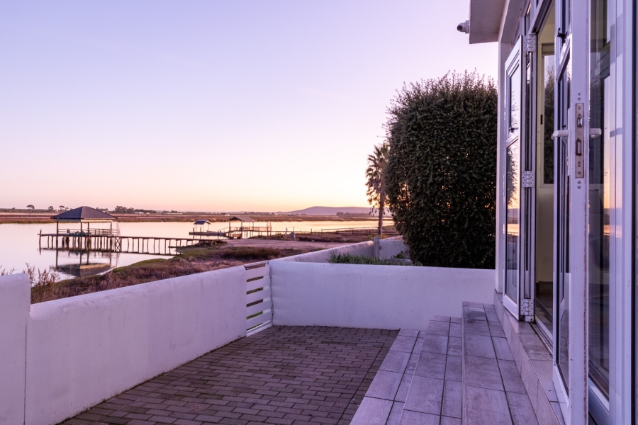 4 Bedroom Property for Sale in Velddrif Western Cape